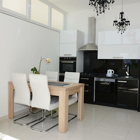 Ml Apartman Сень Экстерьер фото