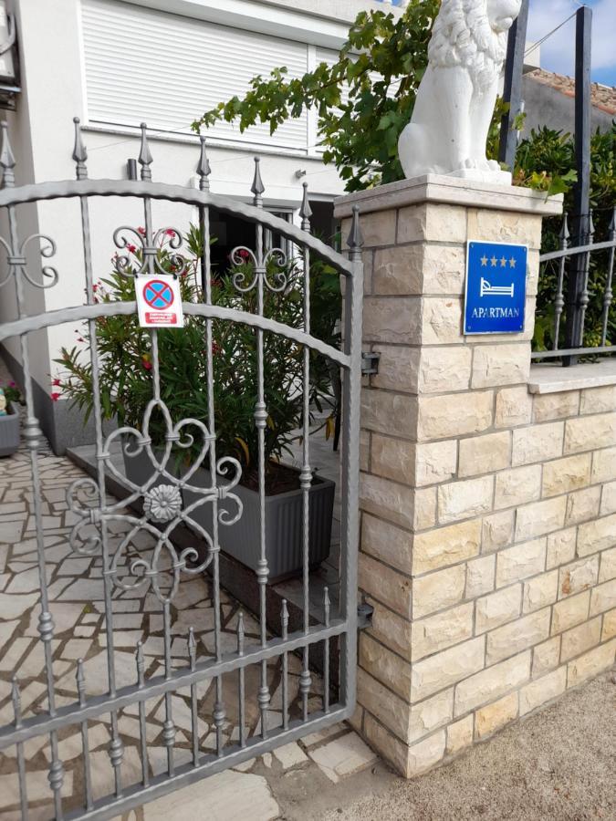 Ml Apartman Сень Экстерьер фото