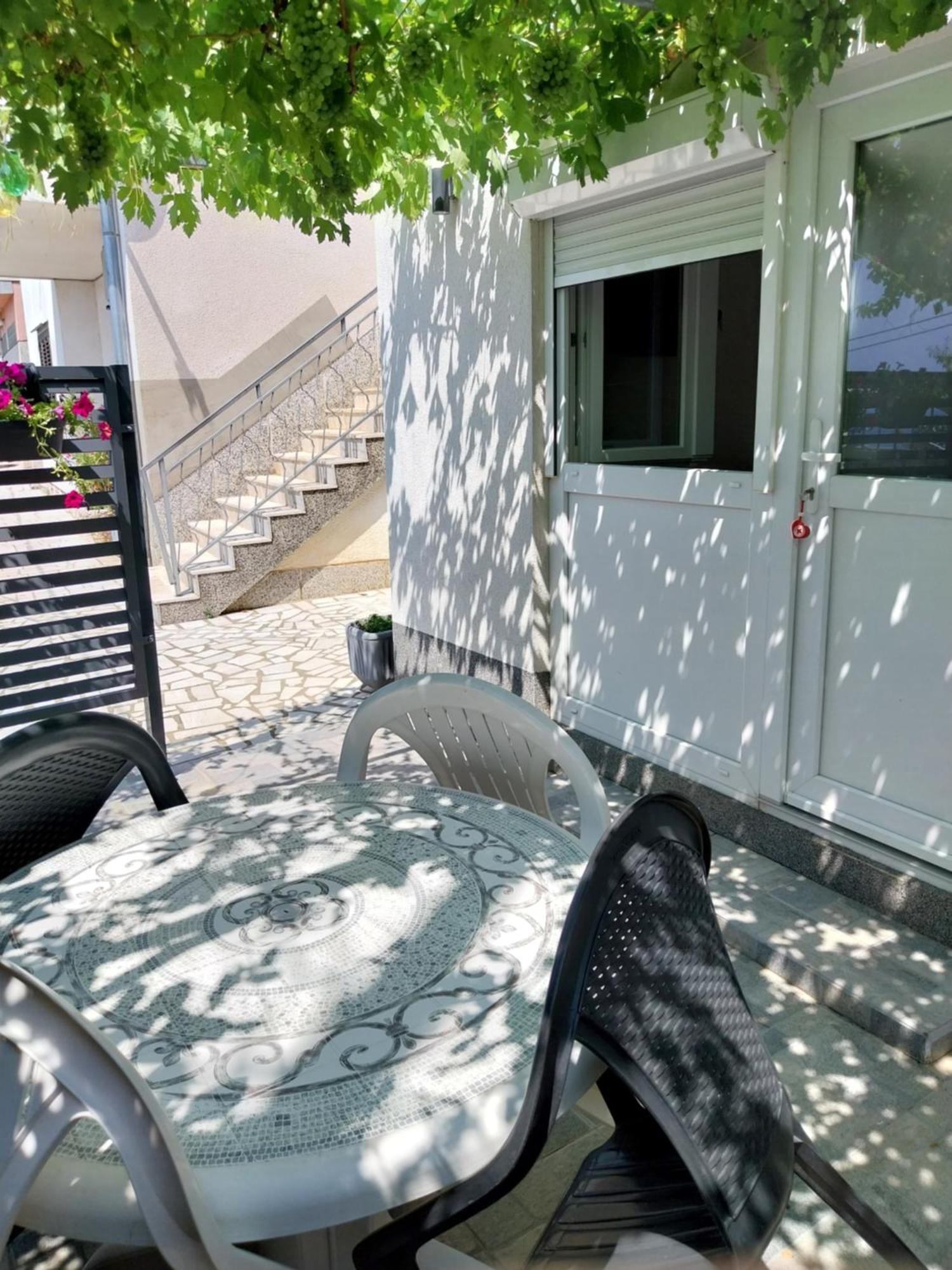Ml Apartman Сень Экстерьер фото