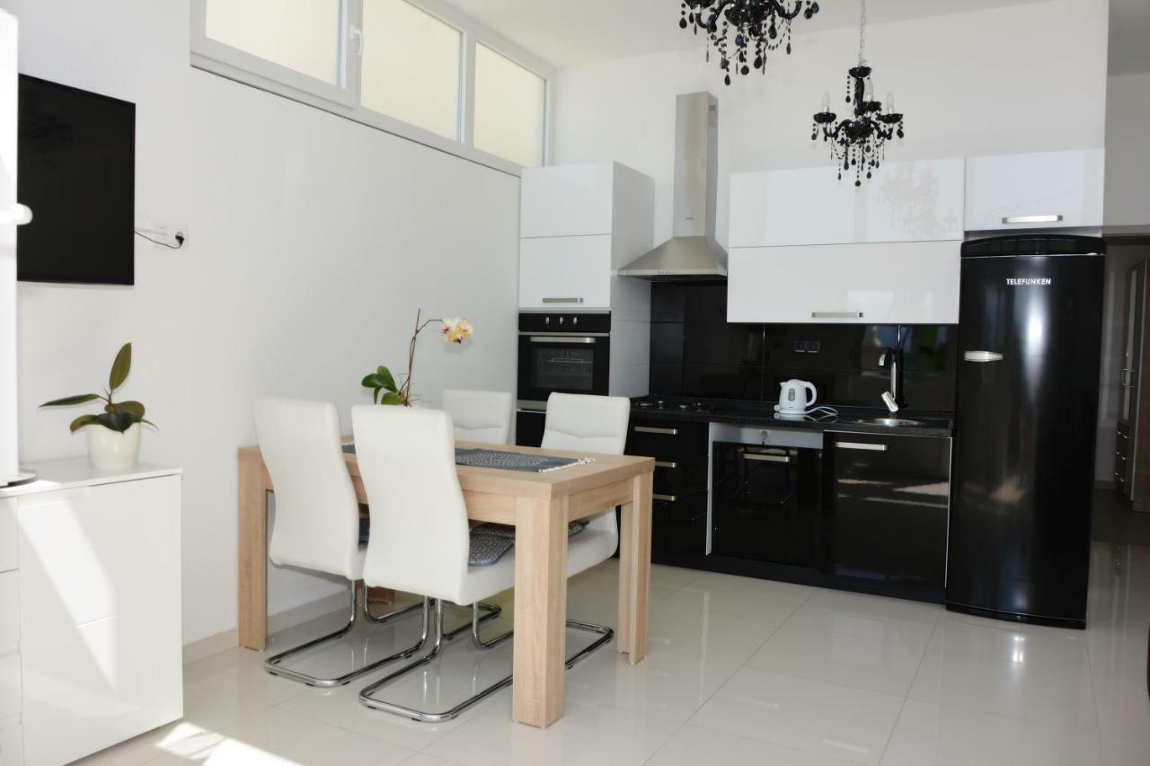 Ml Apartman Сень Экстерьер фото