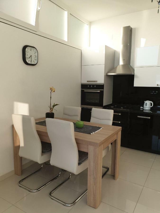 Ml Apartman Сень Экстерьер фото